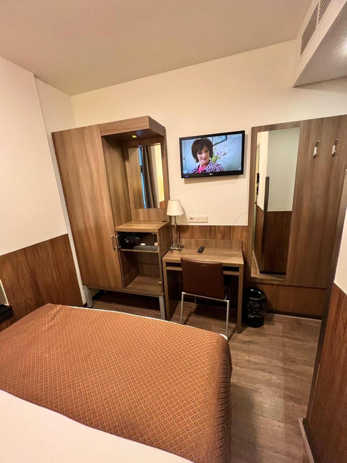 Small Double Room