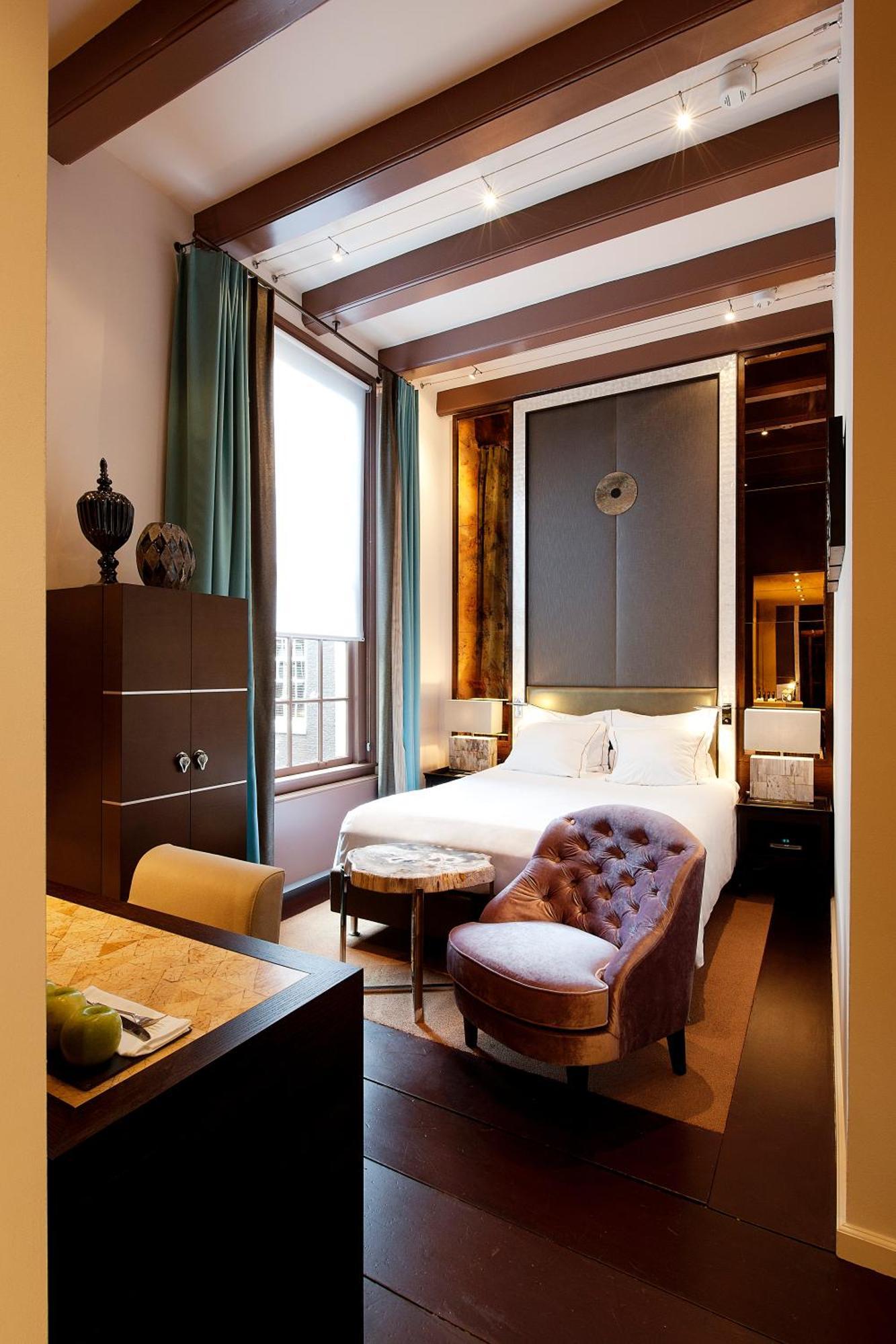 Quarto Duplo