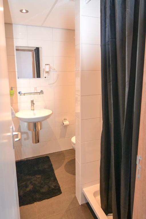 Chambre Quadruple avec Douche