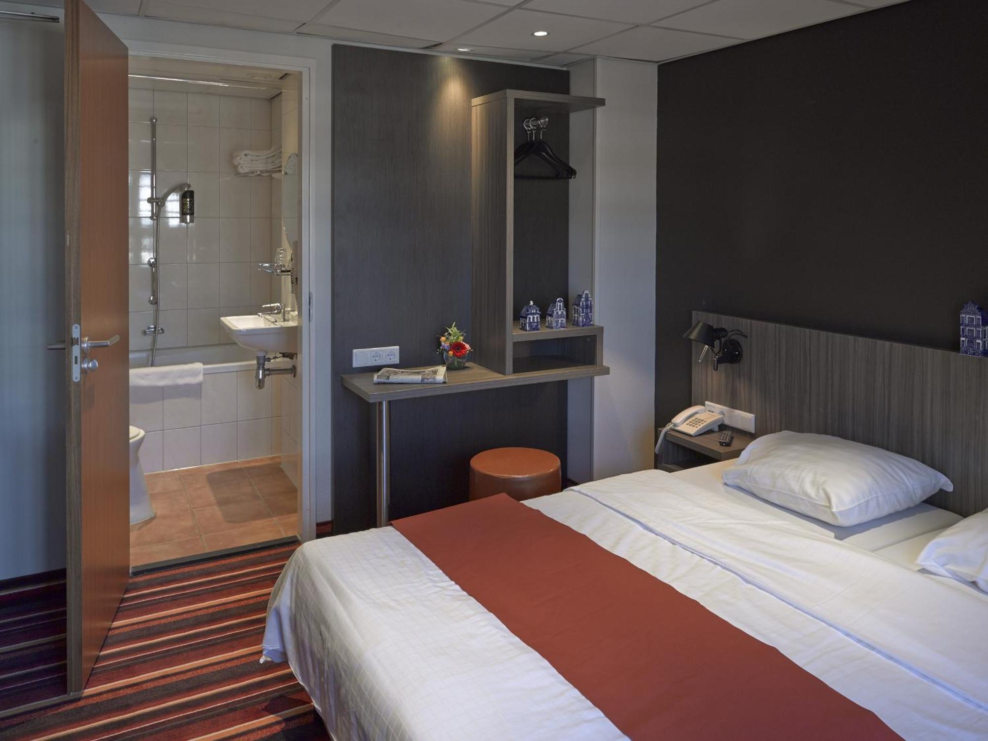 Triple Room with Canal View
