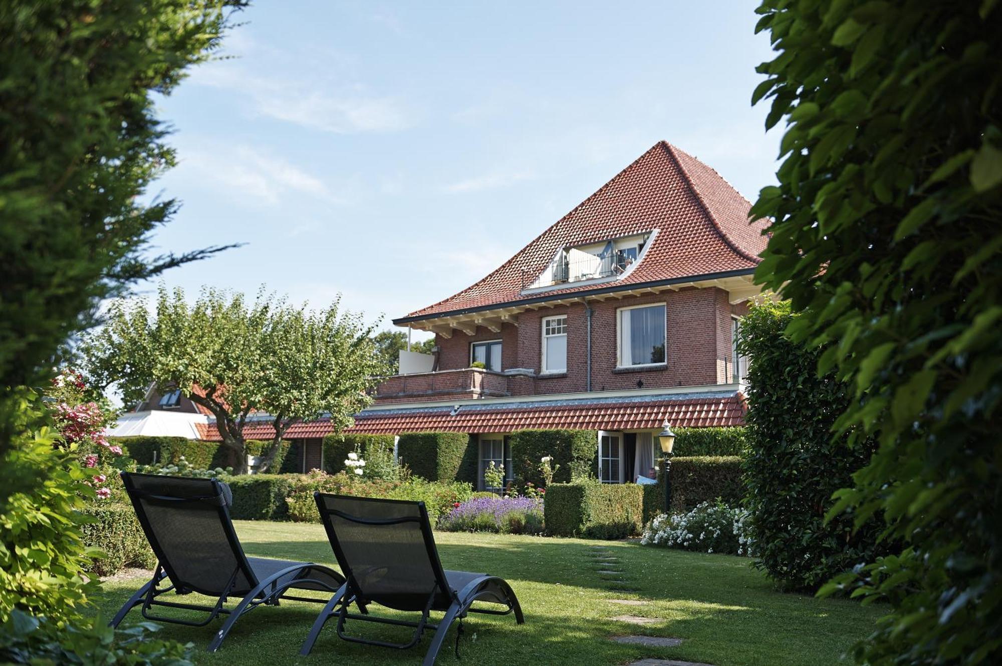 Doppelzimmer mit Gartenblick
