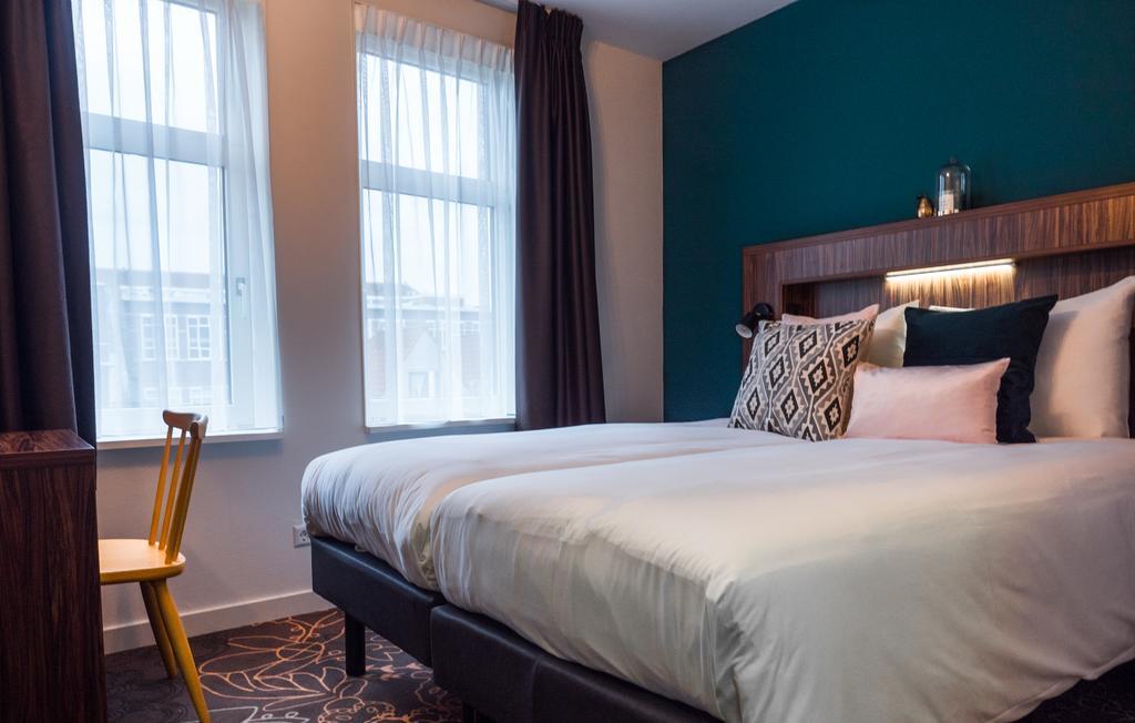 Small Twin Room,379685461:JPEG