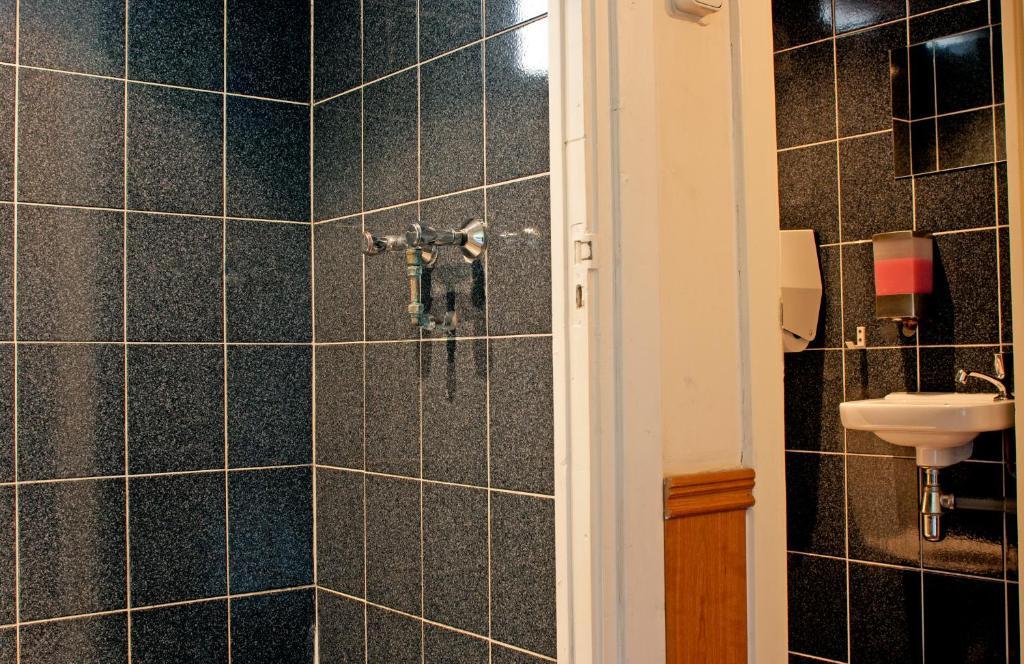 Camera Singola con Bagno in Comune