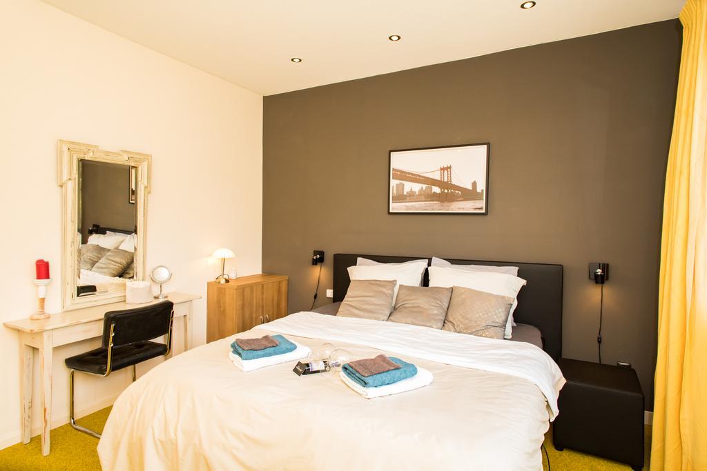 Large King Room