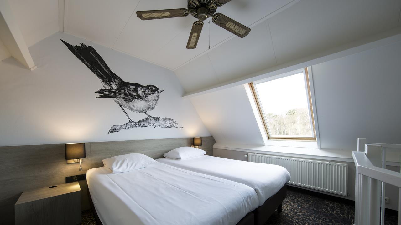 Zweibettzimmer mit Badewanne