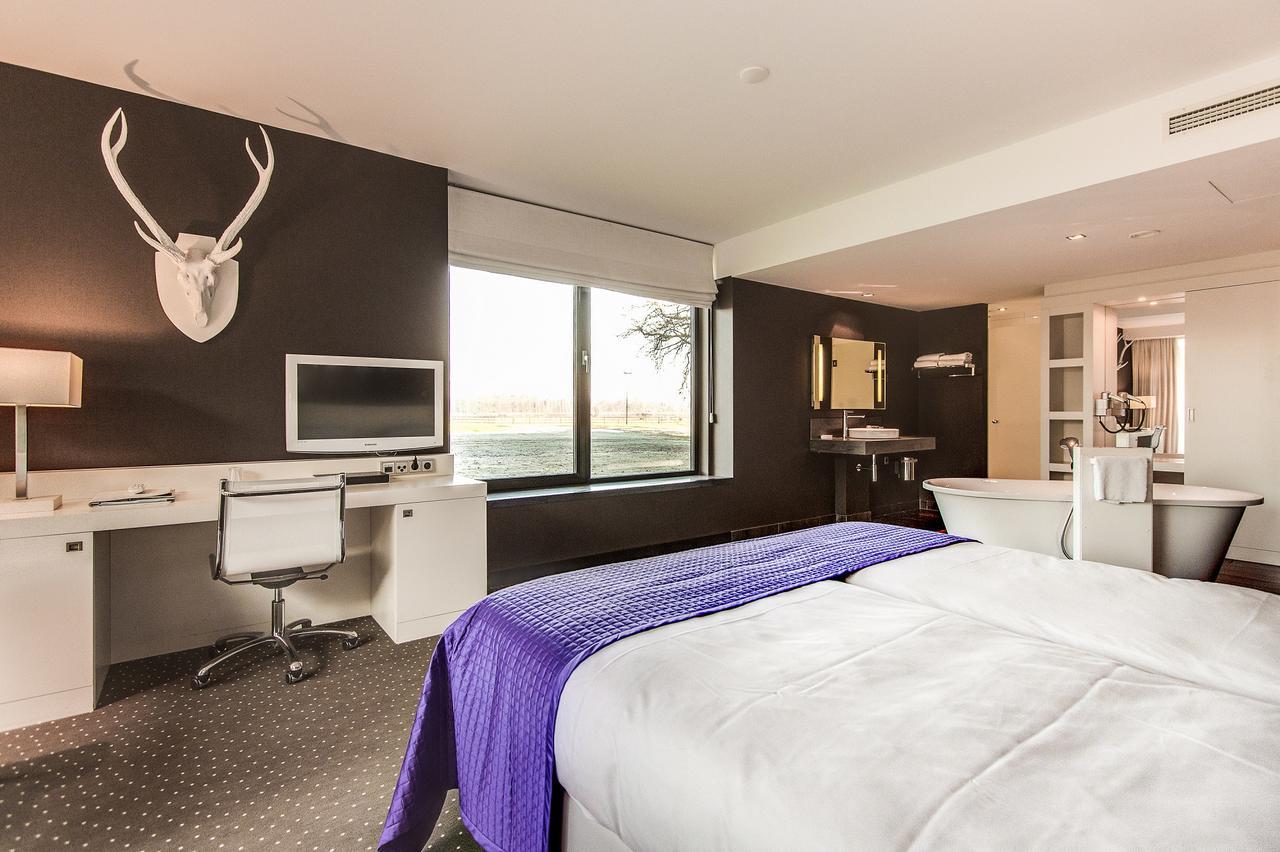 Double Room Bath