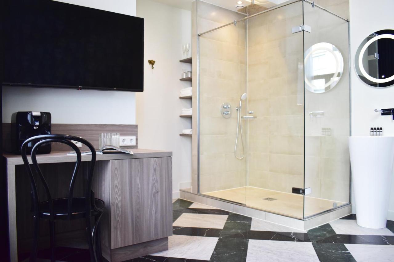 Junior Suite Amazon