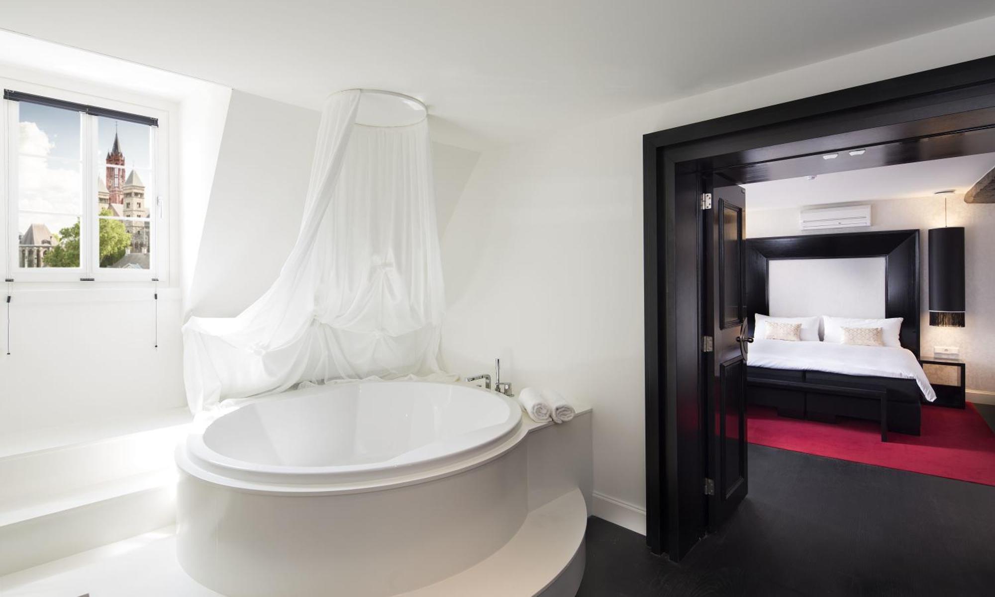 Suite,1026951562:JPEG