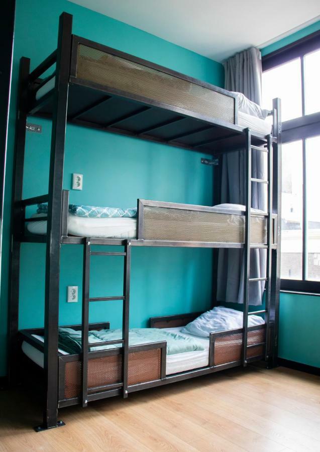 Bed 14-Bed Mixed Dormitory Room [SC]