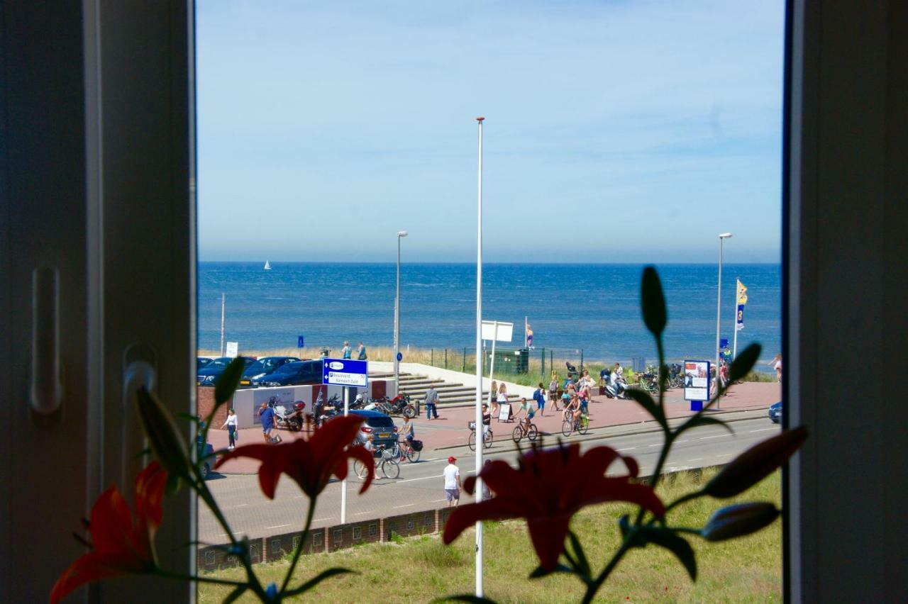 Standard Twin Room with Sea View