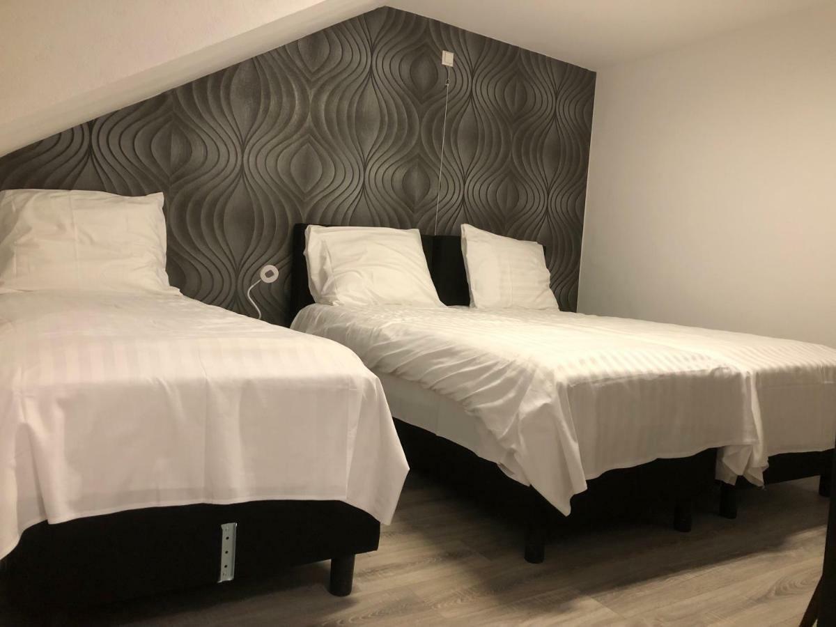 Comfort Dreibettzimmer mit Dusche