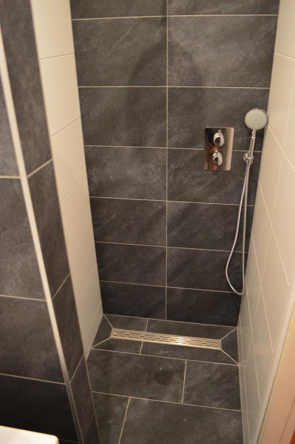 Large Double Room,948663880:JPEG