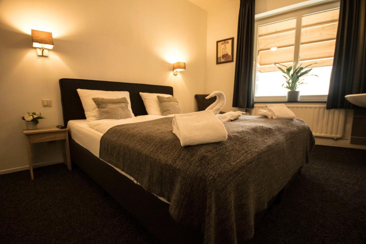 Standard Doppelzimmer mit Gemeinschaftsbad und Gemeinschafts-WC