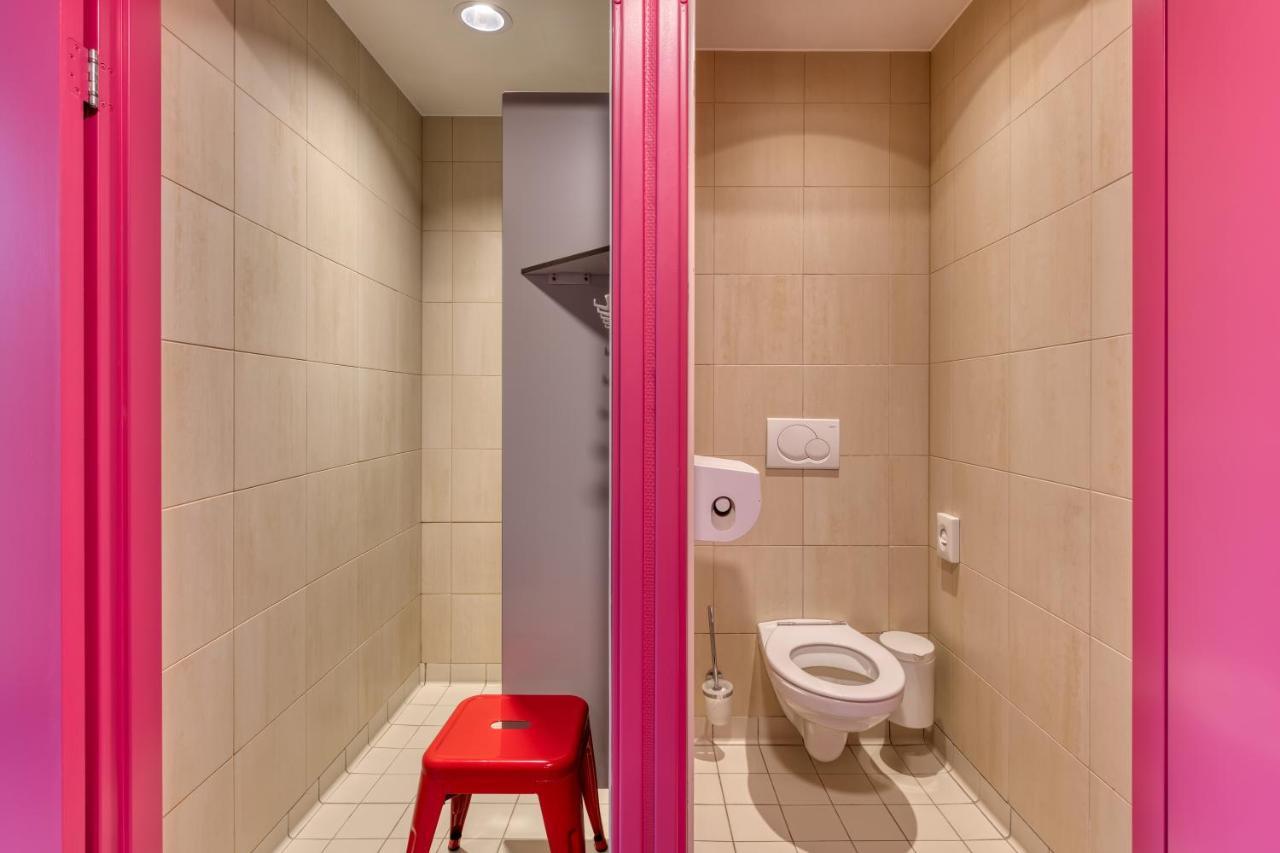 Chambre 5 Personnes avec Salle de Bains Privative et Douche