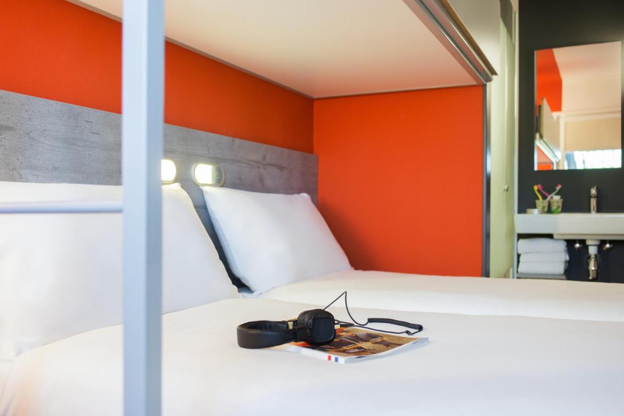 Camera Standard con 2 Letti Singoli e 1 Letto a Castello