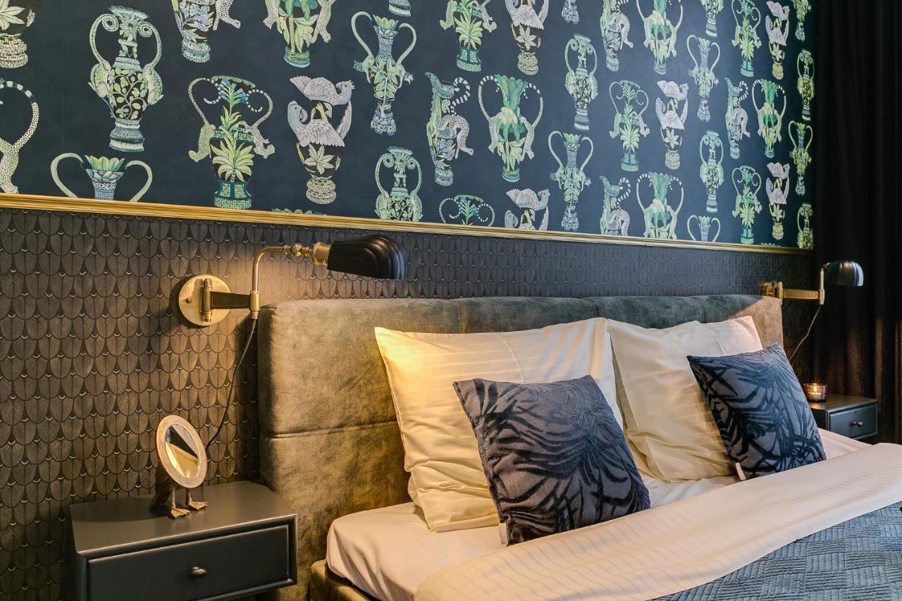 Junior Suite Amazon