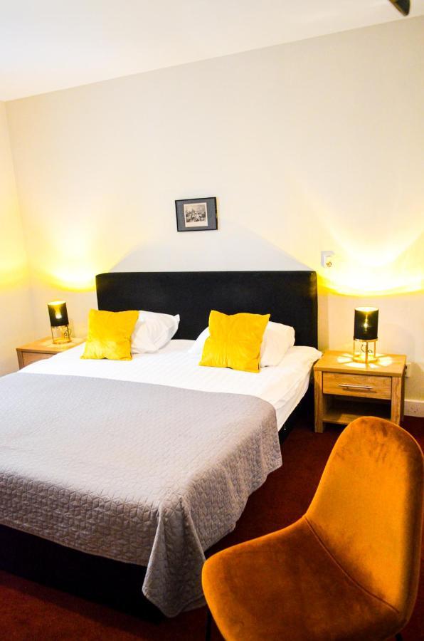 Quarto Twin com Casa de Banho Privativa