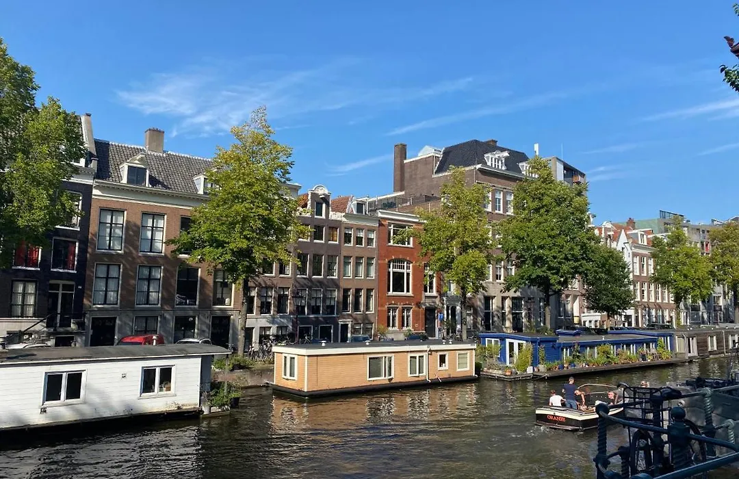 Amstel Boutique Studio-1
