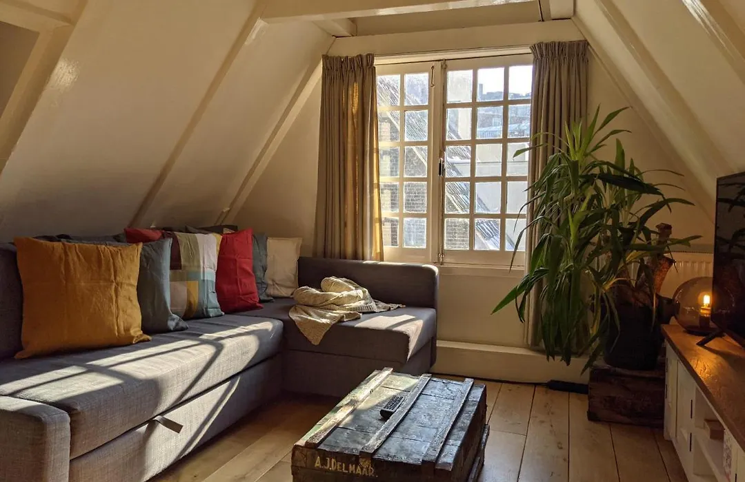 Storestay Damsquare-1