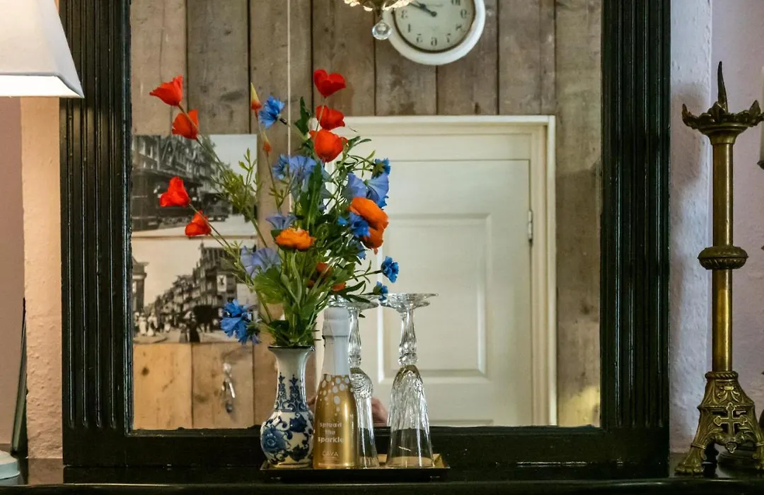 Guesthouseamsterdam-1