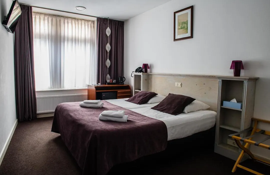 Hotel De Gaaper-1