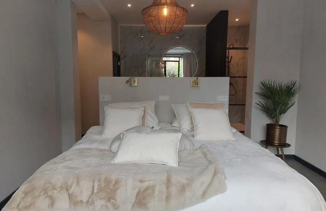 Saya Boutique Hotel-1