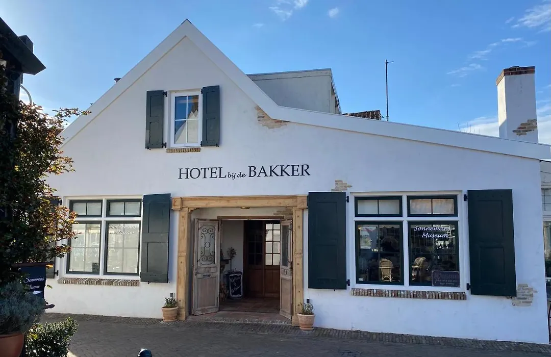 Hotel Bij De Bakker-1