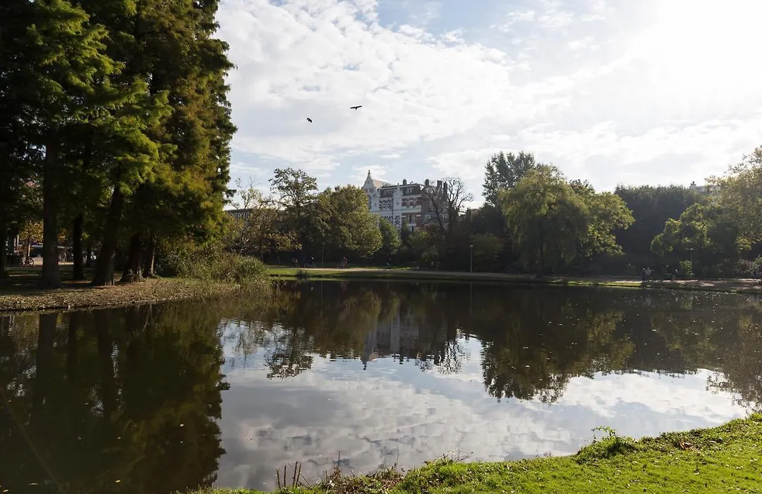 Waldeck Vondelpark 2 Bedroom Suites-1