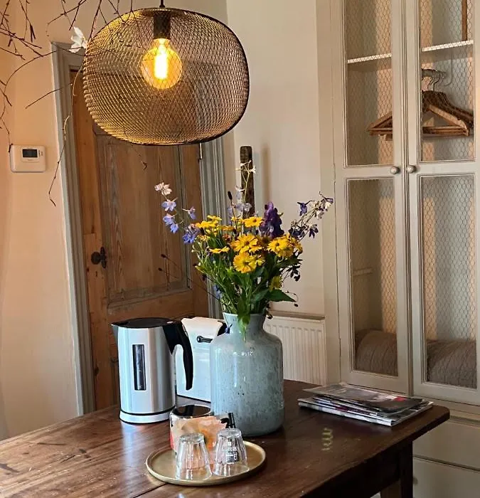 B&B De Kamer Hiernaast-1