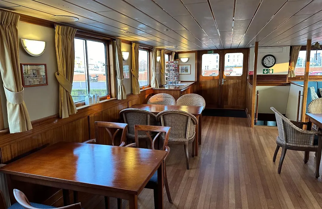 Hotelboat Angeline-1