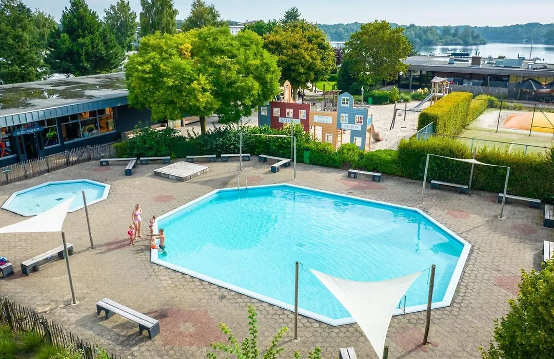 Landal Marina Resort Well-1