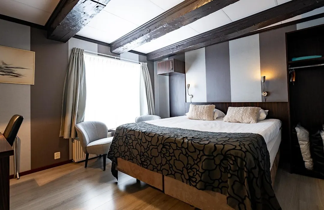 Hotel Zeezicht-1