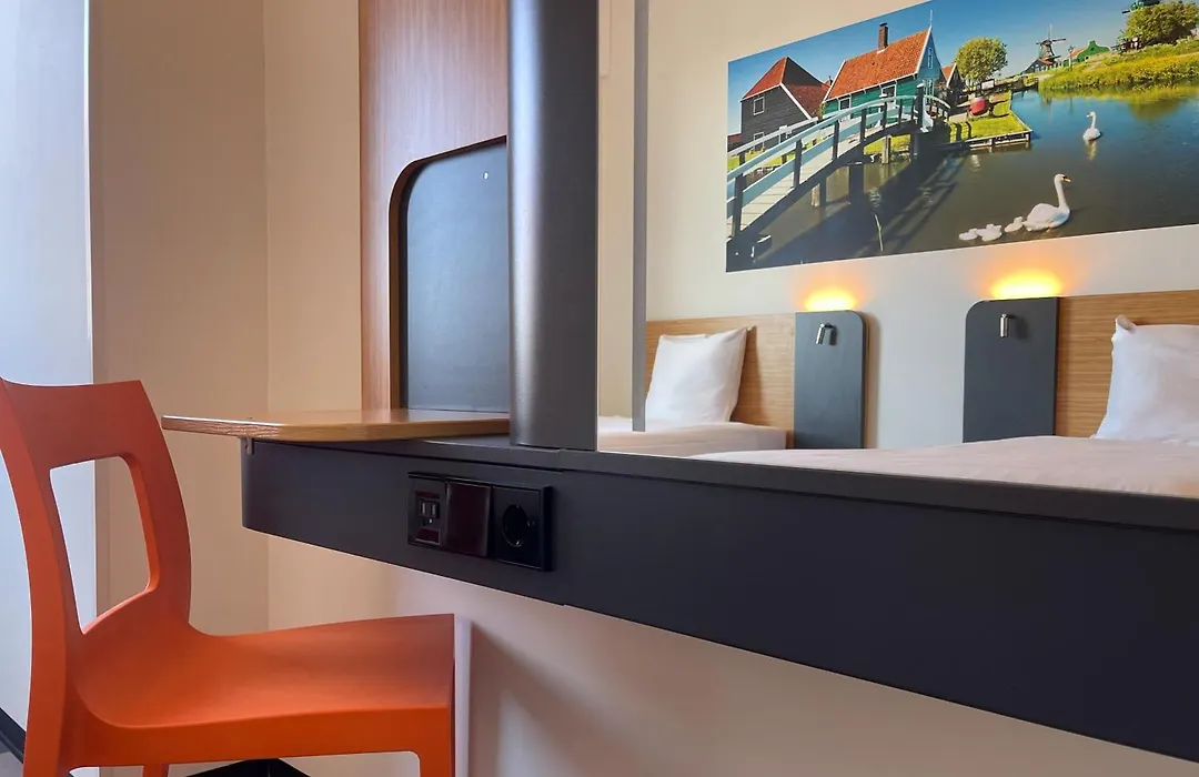 easyHotel Amsterdam Zaandam-1