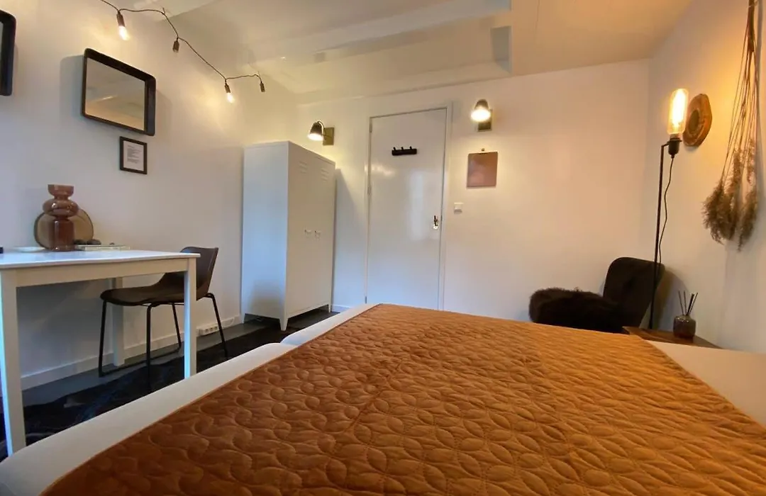 Cozy Studio In The Heart Of Amsterdam-1