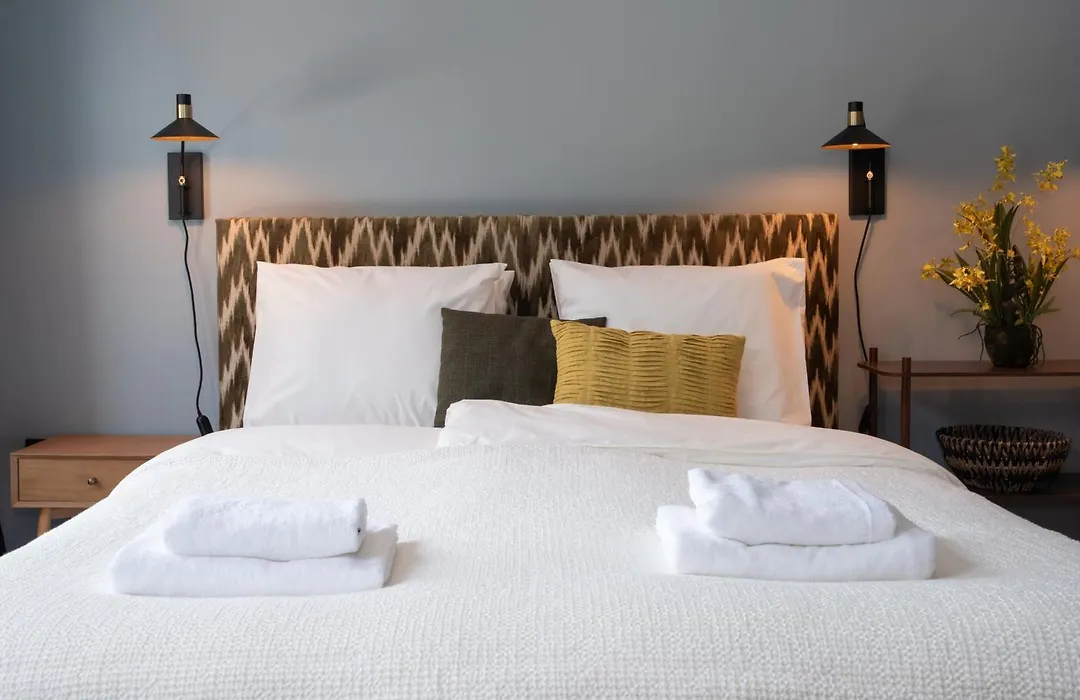 Six Boutique Hotel-1