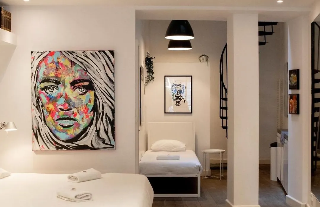 Spui Apartment In Center-1