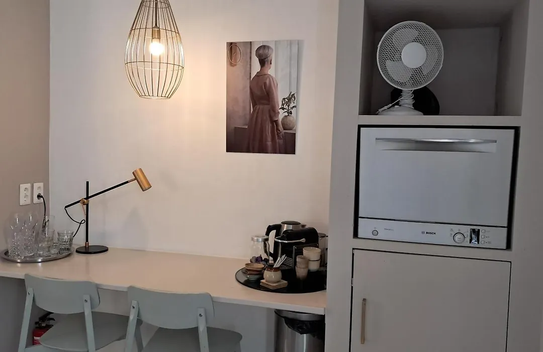 The Superstay Boutique Guestroom-1