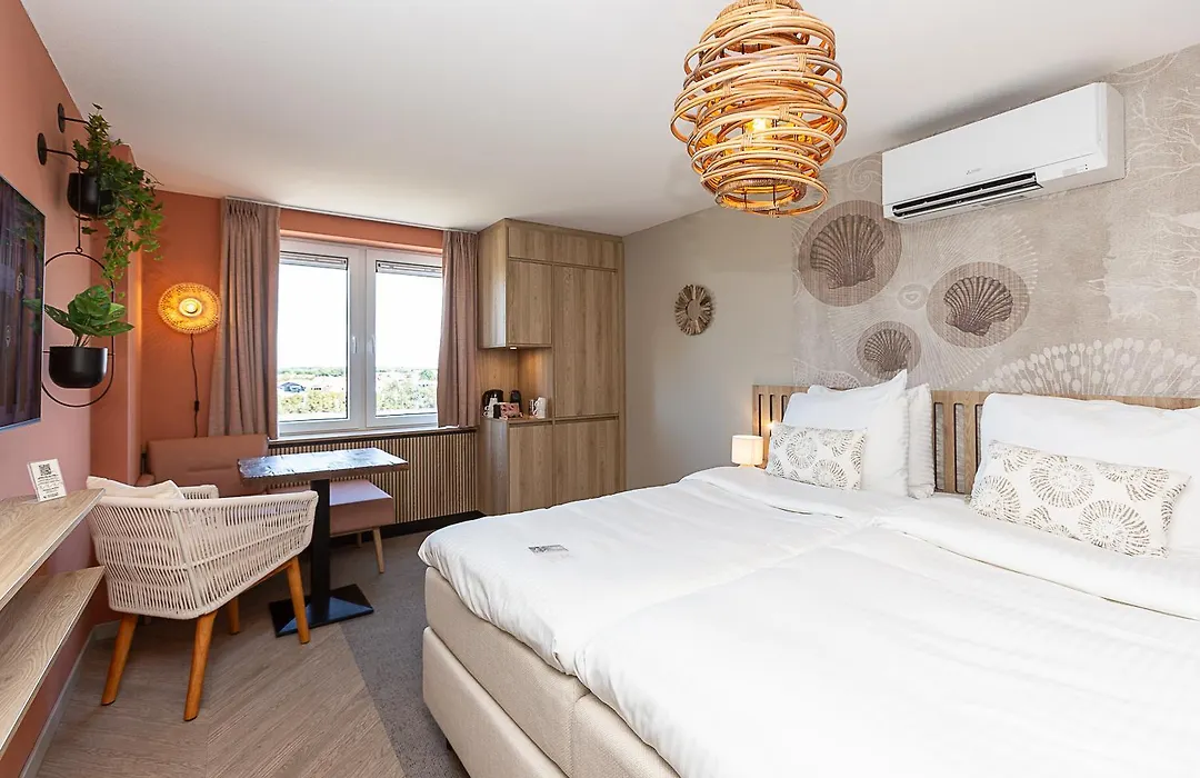 Beachfront Boutiquehotel-1