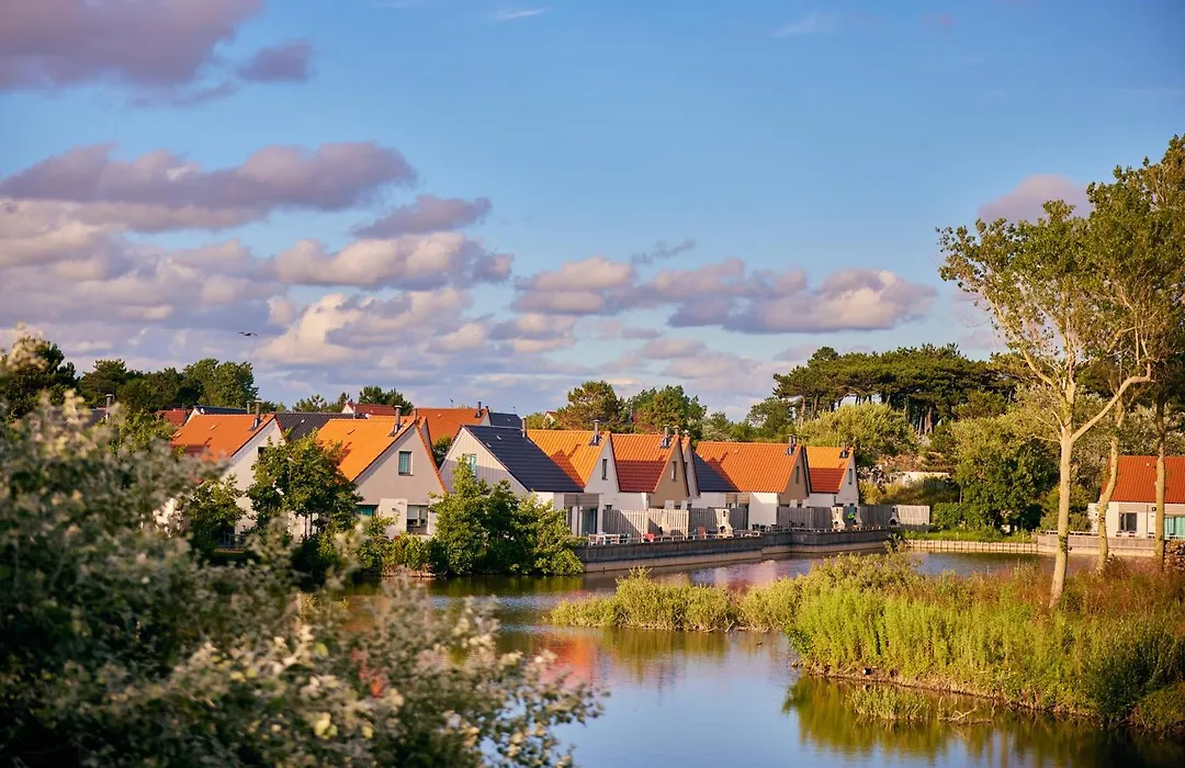 Beachhotel Zandvoort By Center Parcs-1