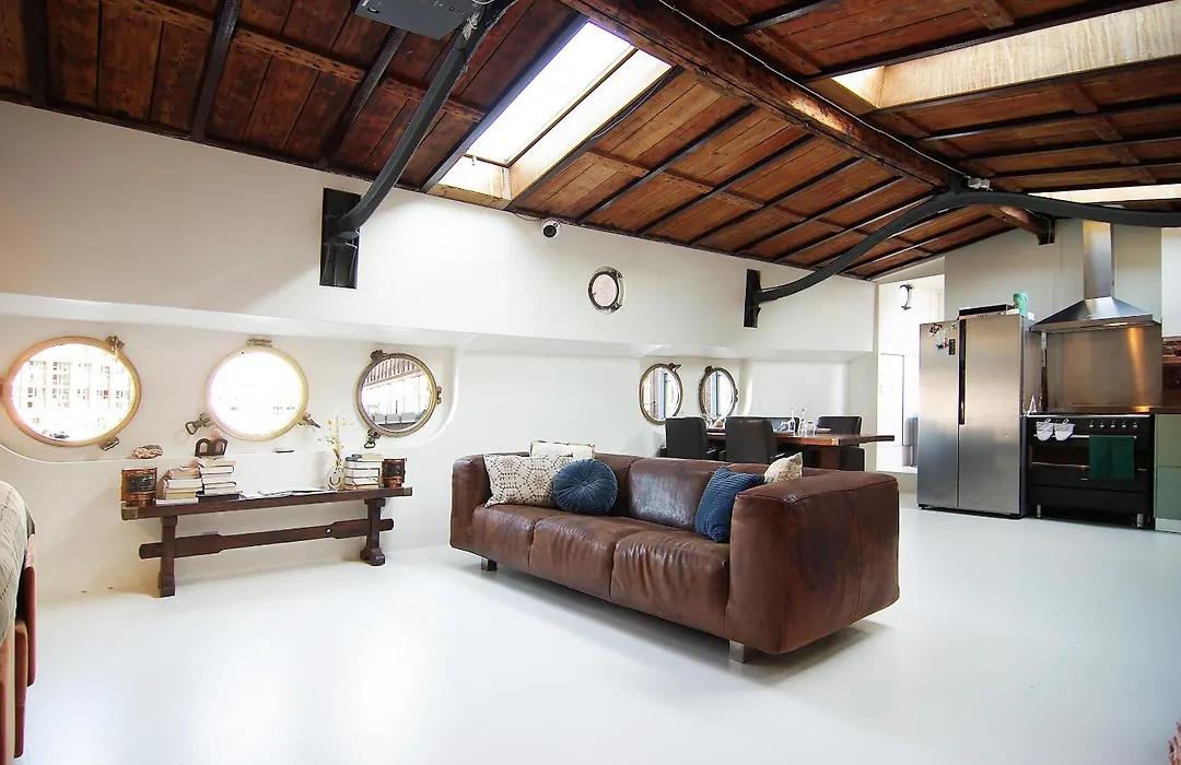Najade Eco Houseboat-1
