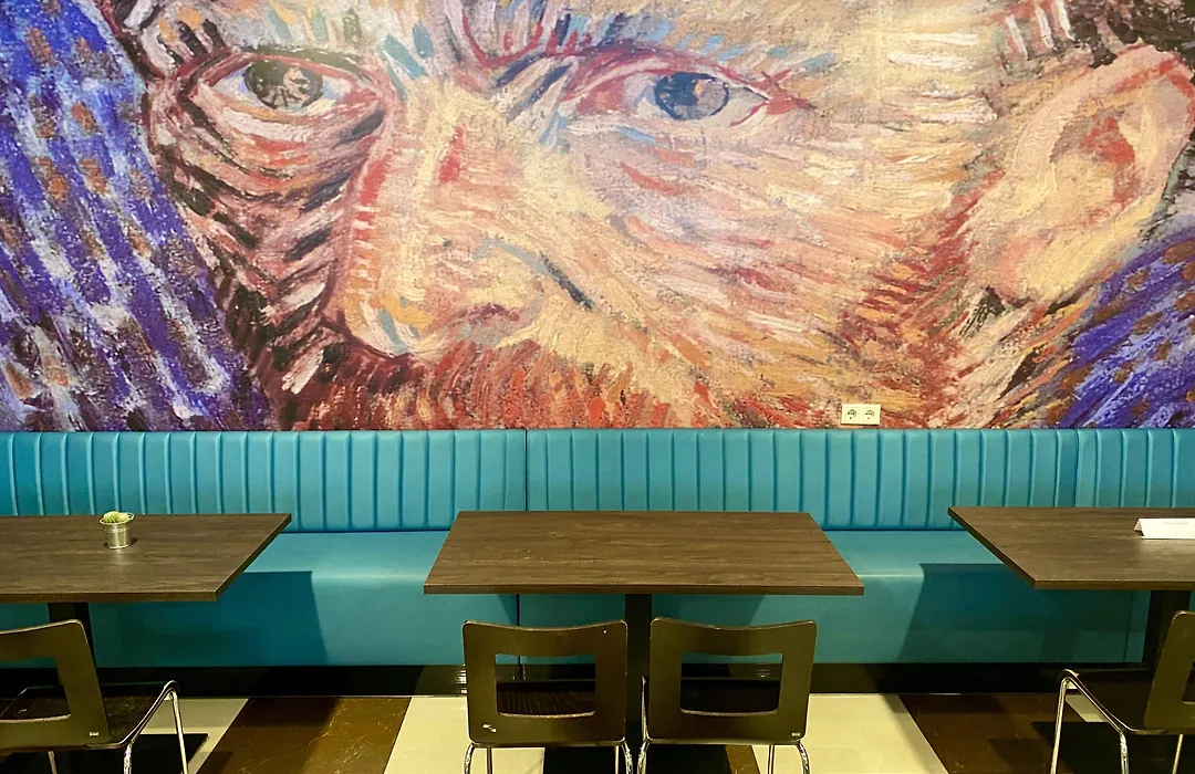 Hotel Van Gogh-1