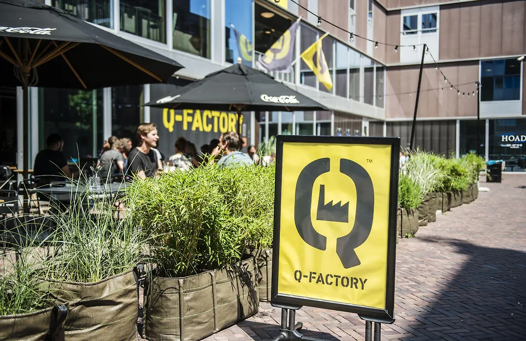 Q-Factory Hotel-1