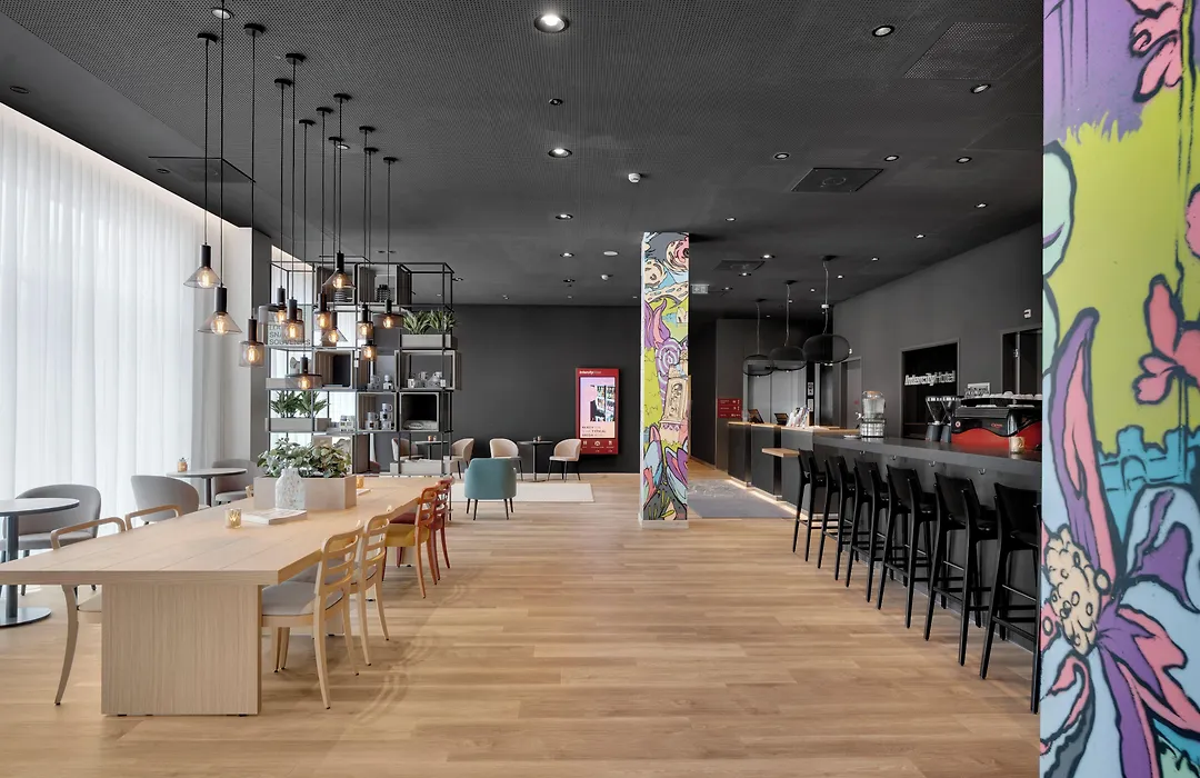 Intercityhotel Breda-1