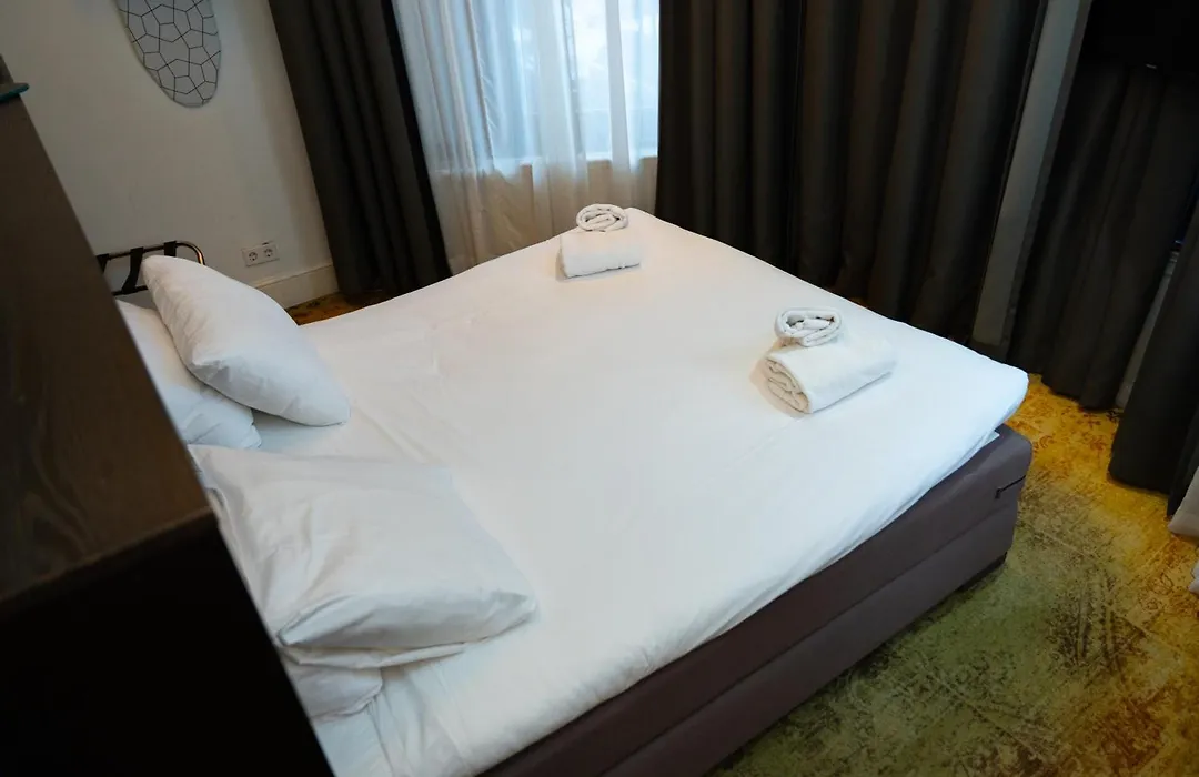 S&A Vondel Park Hotel-1