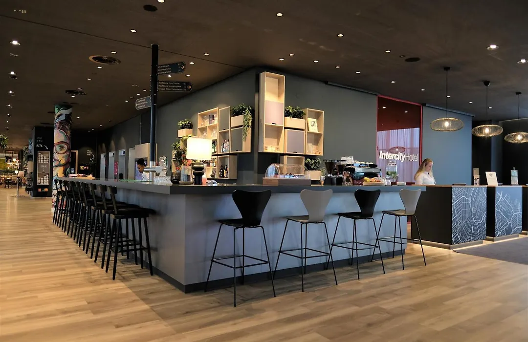 Intercityhotel Amsterdam Schiphol Airport-1