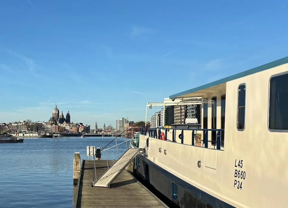 Hotelboat Iris-1