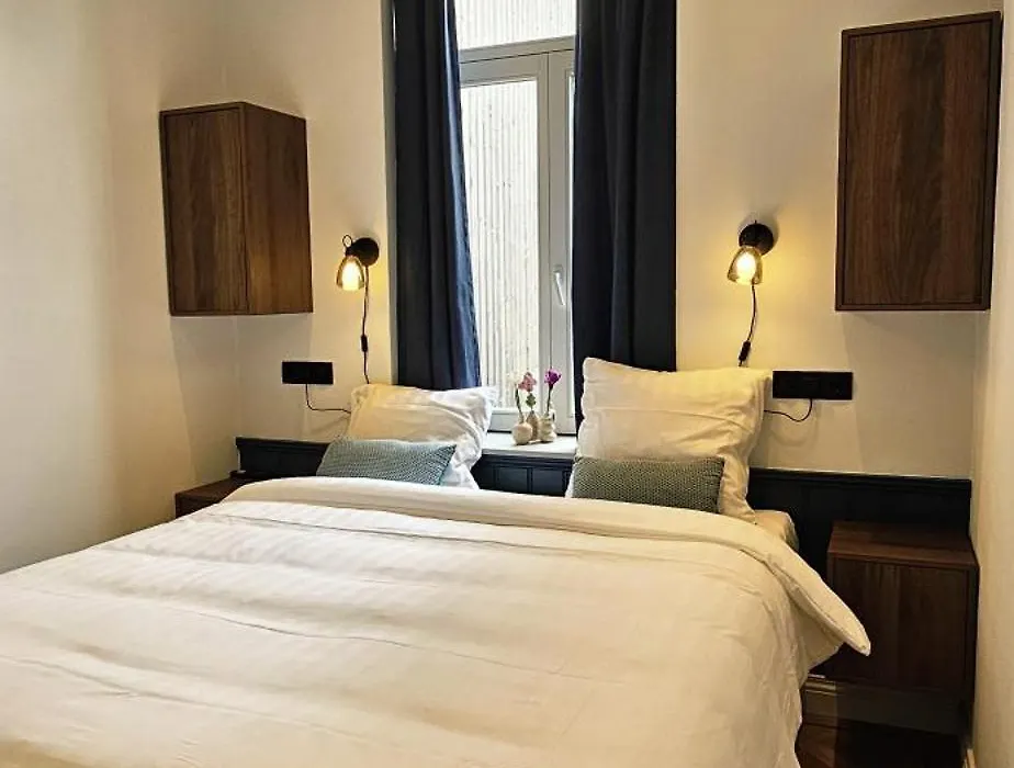 Auberge A Gen Kirk B&B-1