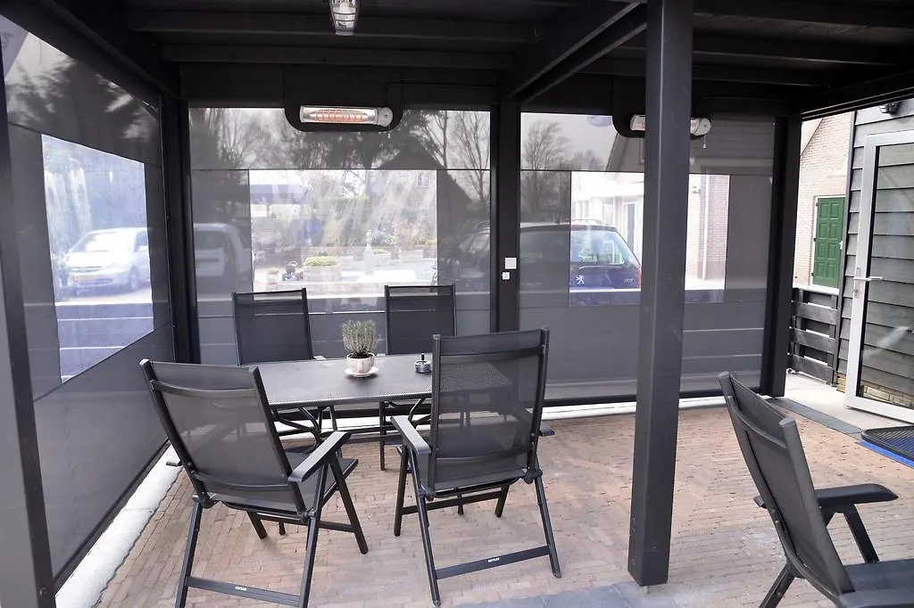 Guest House Aan de Hollandse IJssel-1