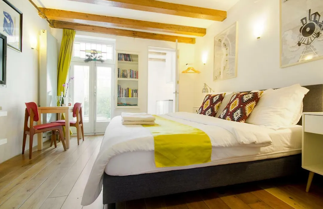 Mercedes Bed&Breakfast Amsterdam-1