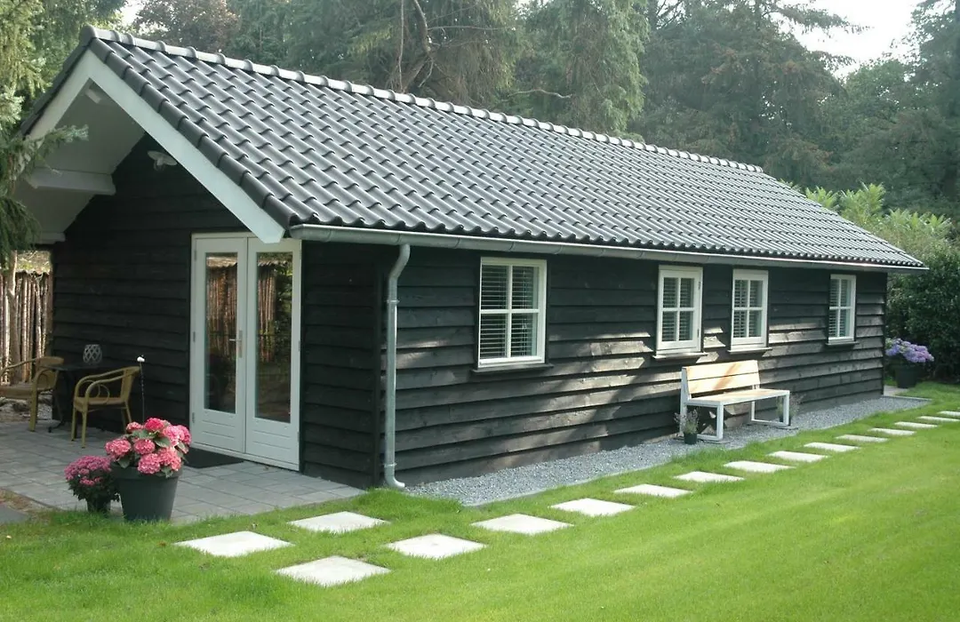 Aan de Bosrand Hoenderloo-1